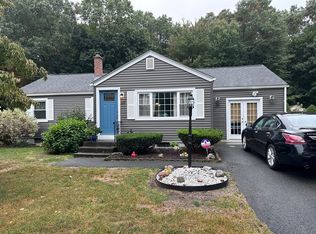 37 Bretton Rd, Springfield, MA 01119