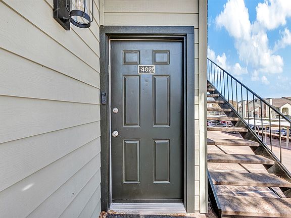 3rd image of 5981 Arapaho Rd APT 402