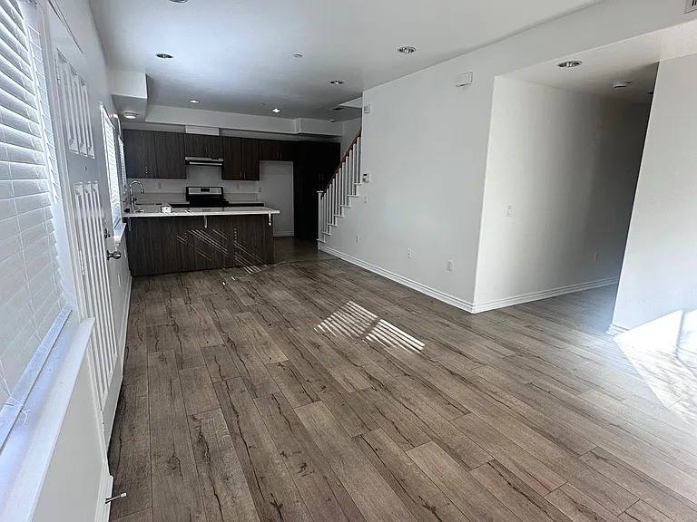 11942 Terra Bella St — Photo 2
