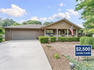 10 Kirkcaldy Dr, Bella Vista, AR 72715