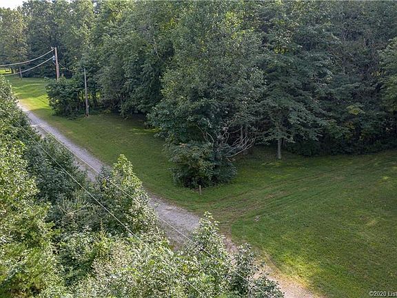 4th image of 9855 Wolf Creek Dr