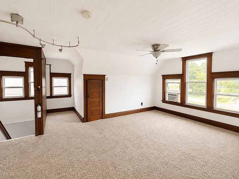 3232 Summit St — Photo 27