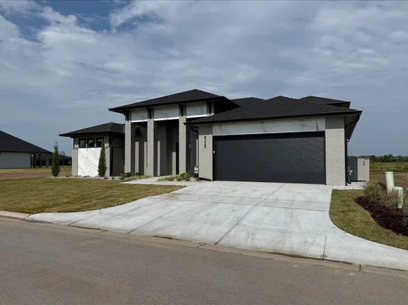8325 Waterway Ct, Maize, KS 67101