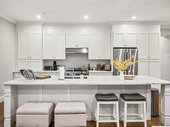 9 Ward St Unit 202, Boston, MA 02127