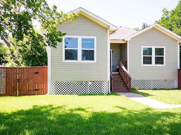 2nd image of 6010 Lyndhurst Dr