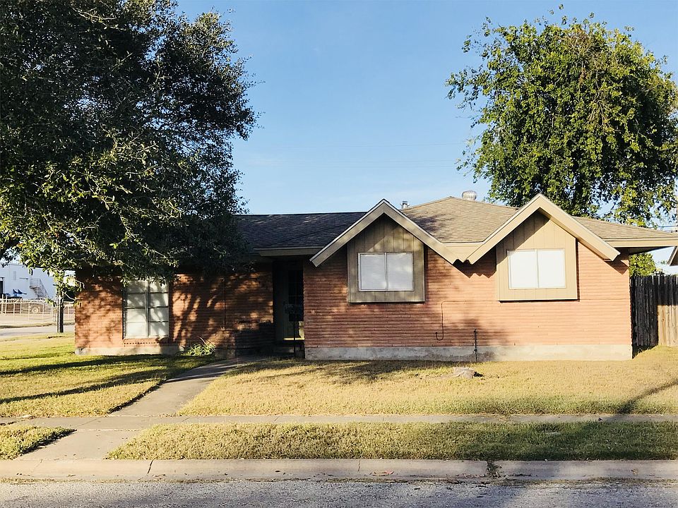 1st image of 3802 Brushwood Ln