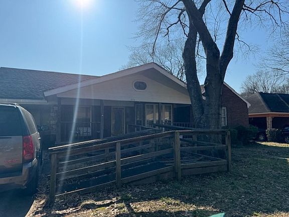 3rd image of 3574 Naylor Dr