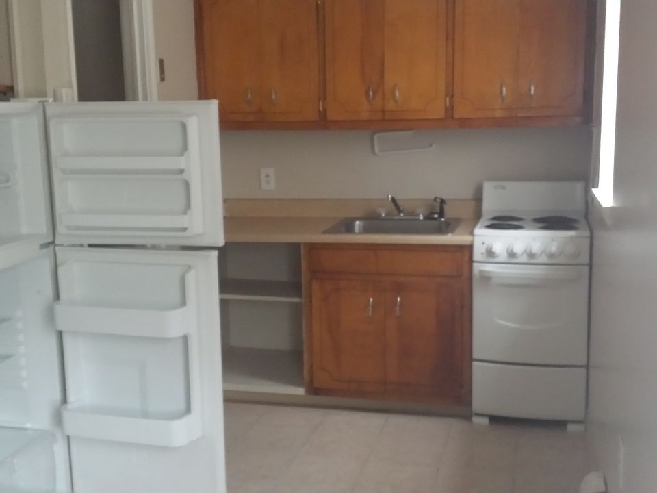 1st image of 160 Fountain St APT 1C1