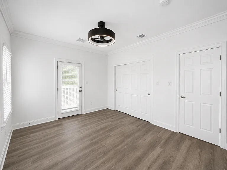 804 E Dean Keeton St — Photo 26
