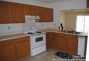 3rd image of 9718 Green Plain Dr