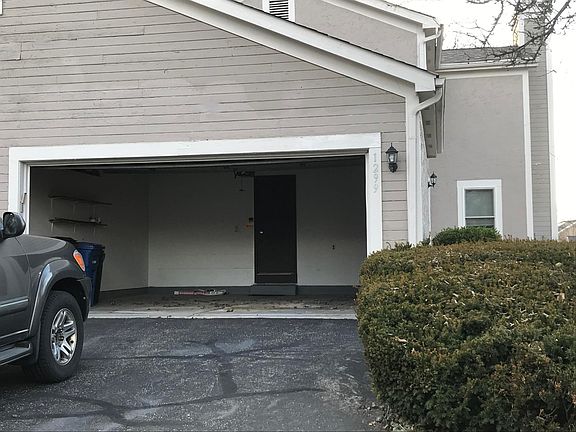 2nd image of 1297-1299 Gatwick Ct