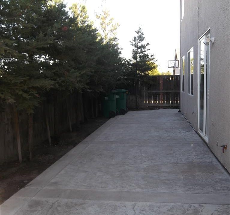 2nd image of 6625 Crestview Cir