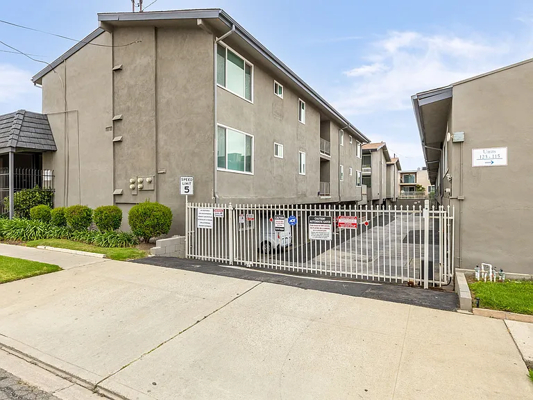 Florence Villas — Photo 1