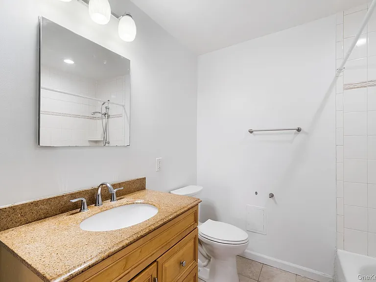 3 Charles Ln #2B — Photo 3