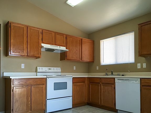 5th image of 4717 N 87th Ave