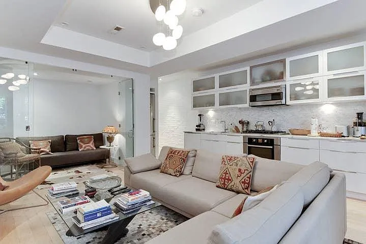 1 bed, 700 sqft, $3,750 — Photo 1