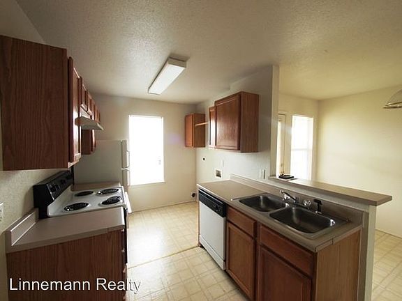 4th image of 5710 Redstone Dr APT C