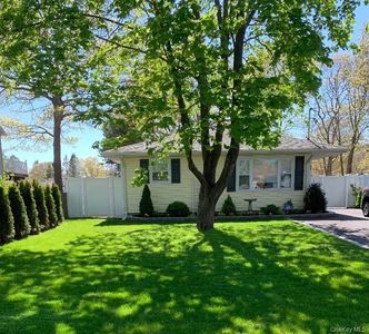99 Forrest Avenue, Shirley, NY, 11967