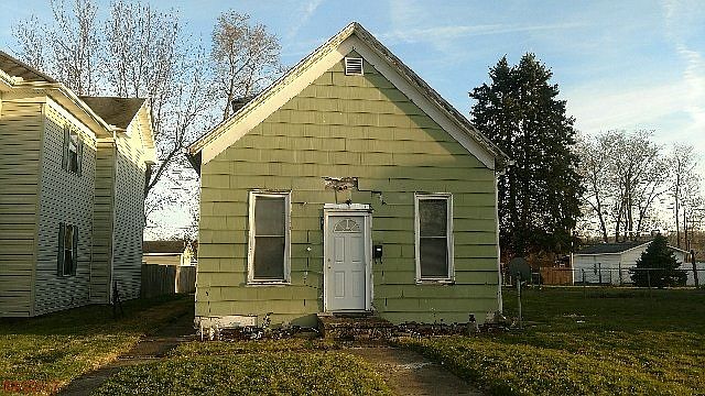 2nd image of 505 W 3rd St
