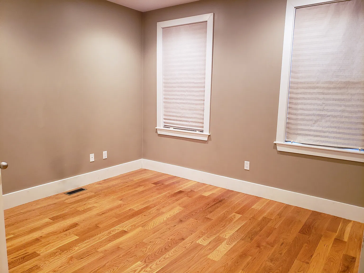 2 bed, 1117 sqft, $4,200 — Photo 3