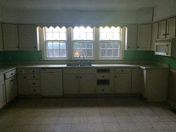 2nd image of 1107 Homewood Ave