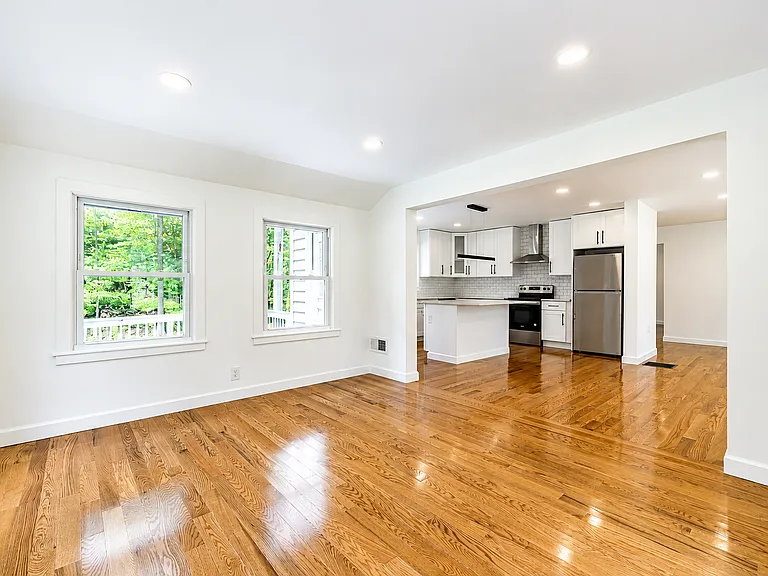 133 Jelliff Mill Rd — Photo 7