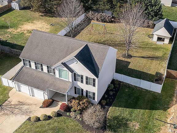 2nd image of 137 Caspian Dr
