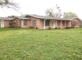 1202 E Walnut Ave, Victoria, TX 77901
