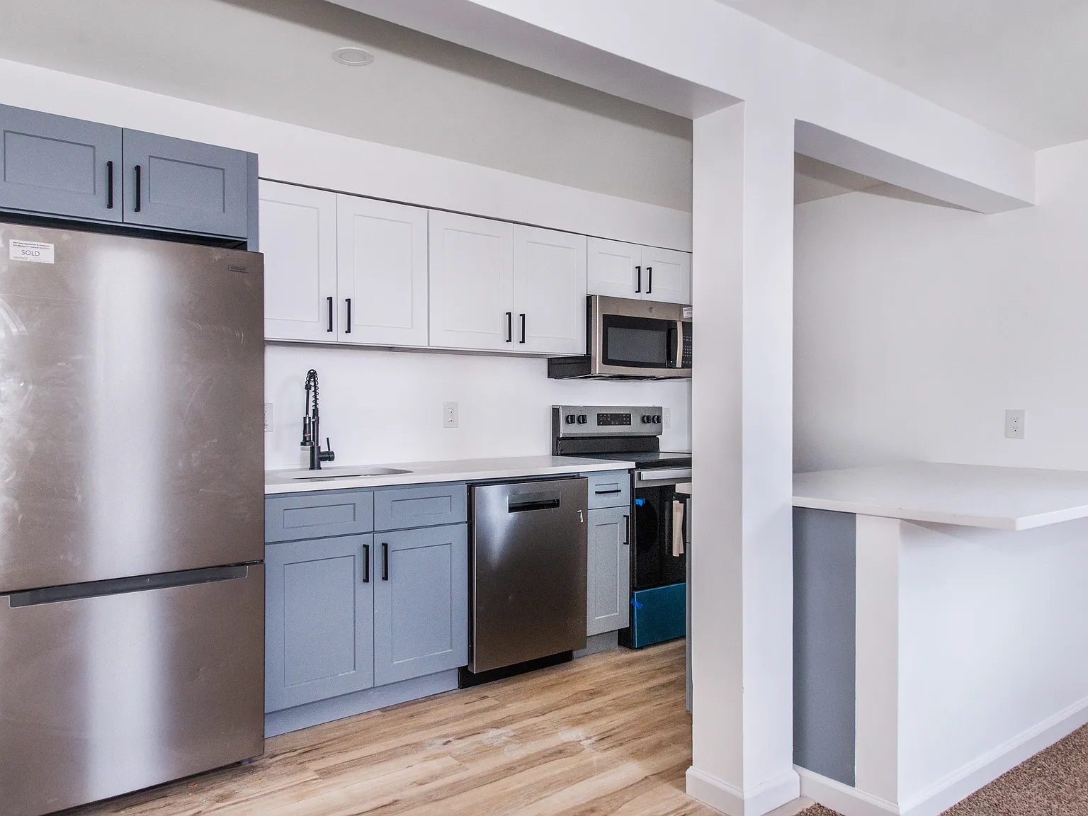 1 bed, 560 sqft, $2,050 — Photo 4