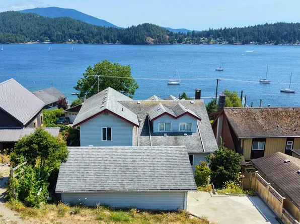 603 Marine Dr, Gibsons, BC V0N 1V1