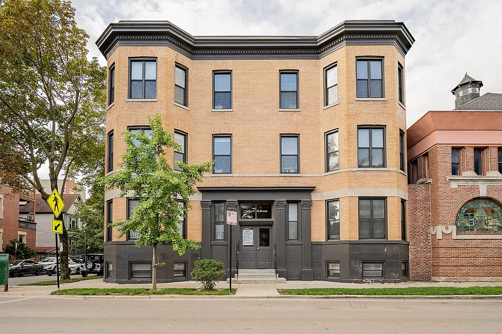 1035 Diversey/2778-80 N. Kenmore — Photo 2