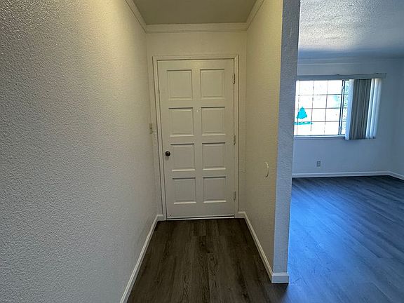 2nd image of 324 Winchester St