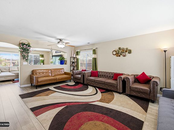 2nd image of 1015 Downing Cir