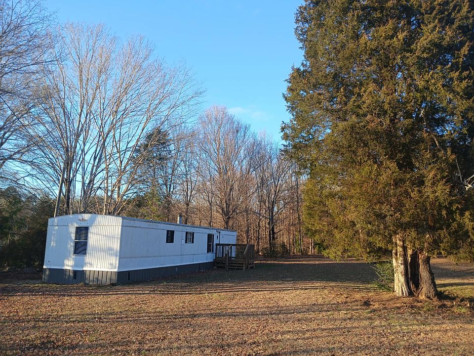 Large front lawn.