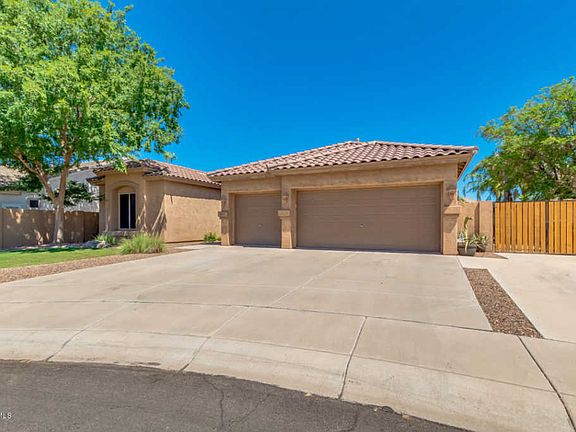 3rd image of 2464 E La Costa Pl