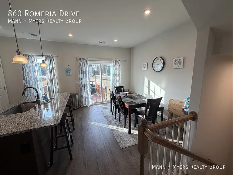 860 Romeria Dr — Photo 12