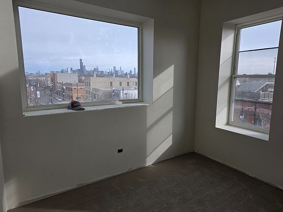 5th image of 3216 S Morgan St #4F