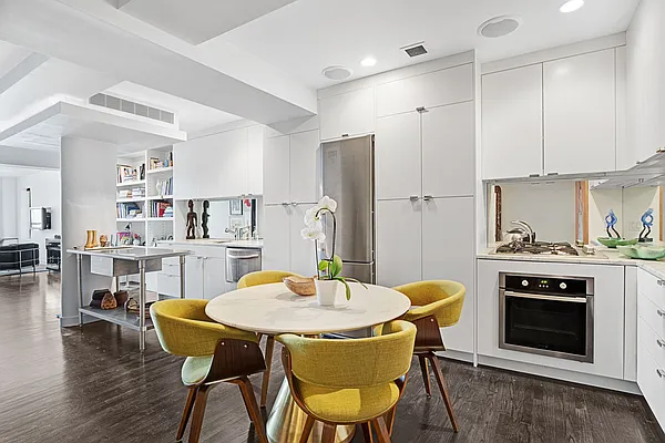 Rented by Compass | media 22