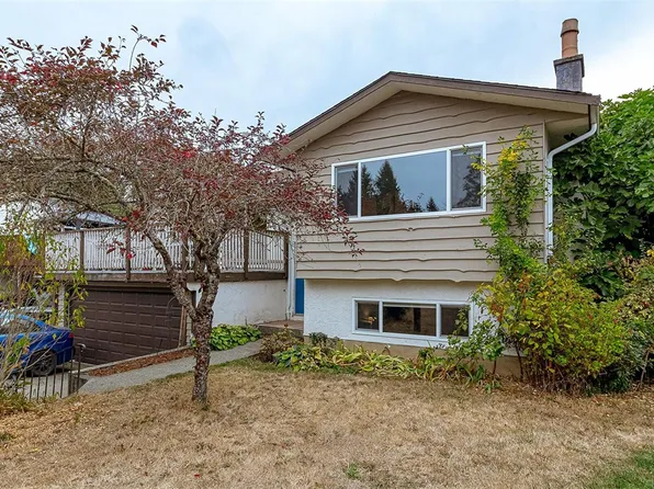 7251 Enid Pl, Central Saanich, BC V8M 1H3