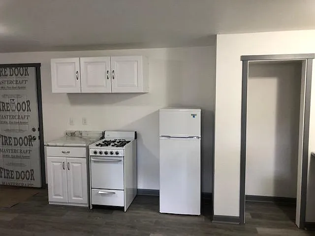 1311 W 1st St #22 — Photo 8