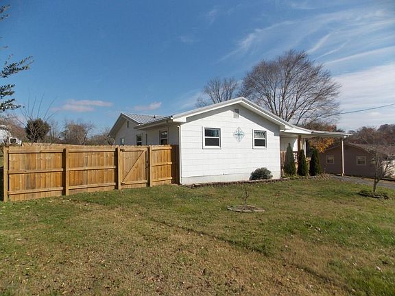 2nd image of 148 Mountain Dr