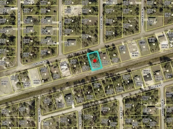 2803 Darlene Pl, Lehigh Acres, FL 33971