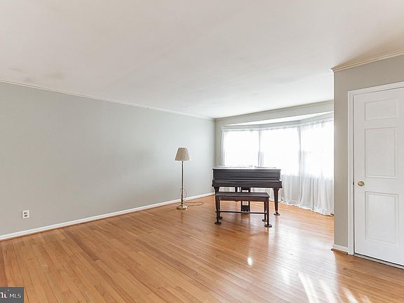 2nd image of 44173 Saint Andrews Ln
