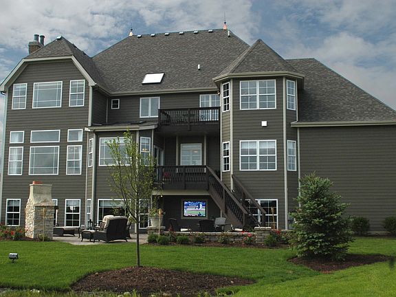 2nd image of 2508 Pine Cone Ct E