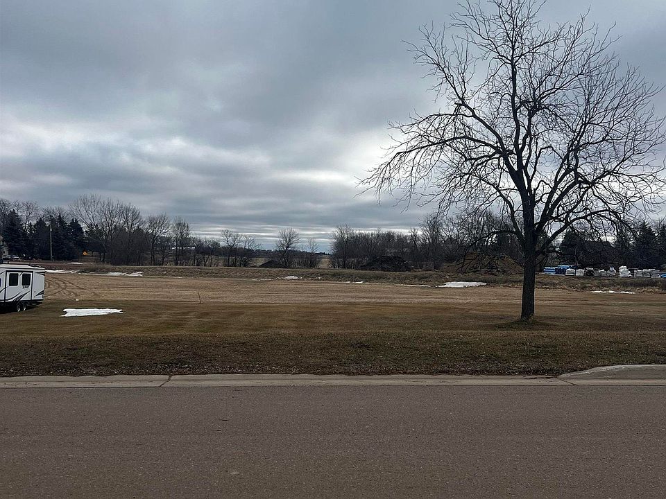 2nd image of Avenue Ave