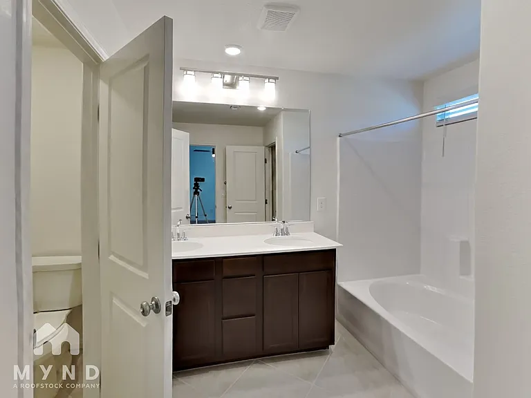 7327 Davenbury St — Photo 11