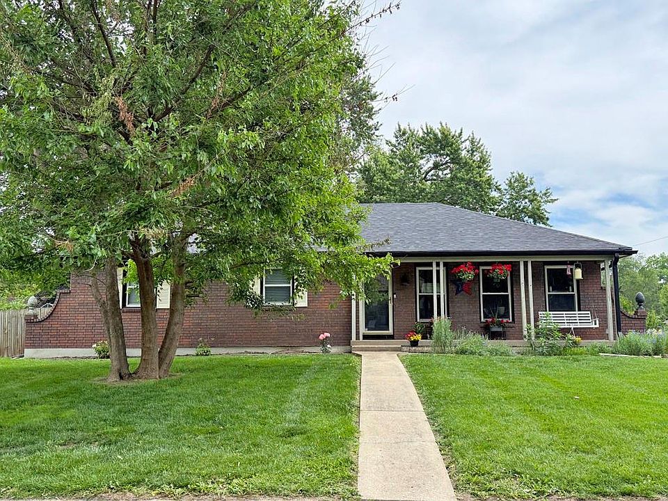 1st image of 600 N Park Dr
