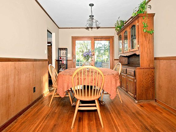 5th image of 172 Cedrus Ave