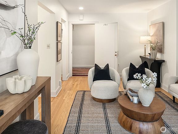 5th image of 5810 Cowen Place NE #106