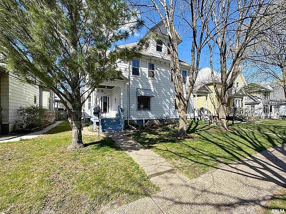 3rd image of 2036 W 2nd St